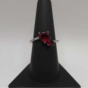 Double Heart-Shaped Red CZ Stones in 925 Sterling Silver Ring Size‎ 7.25 (NWOT)